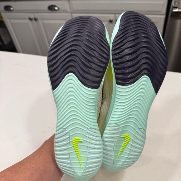 Nike ZoomX Streakfly Coconut Milk Volt Running Shoes DX3415 100 Men’s Sz 9 NEW - Picture 9 of 14